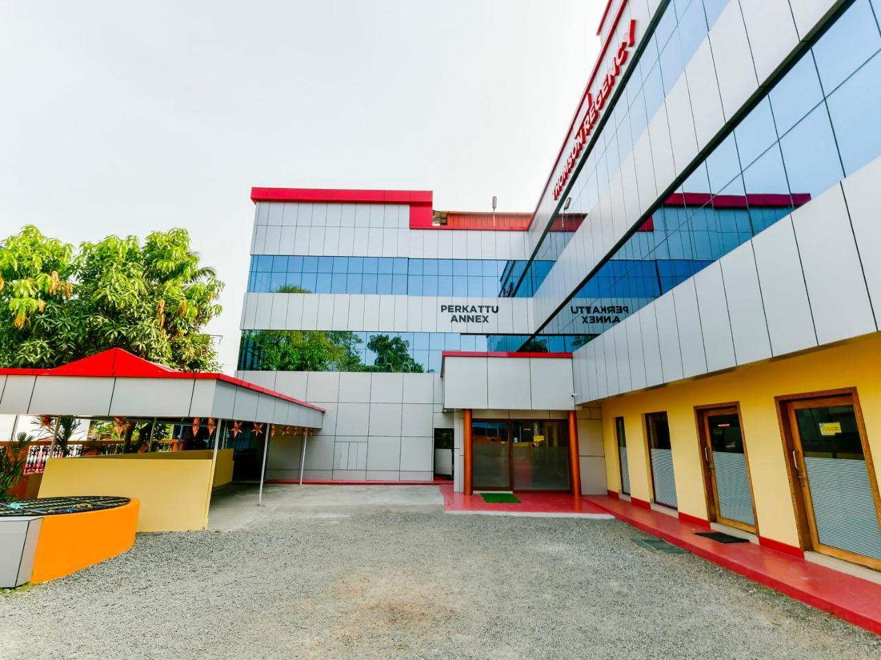 Thomson Regency Hotel Alwaye Exterior foto